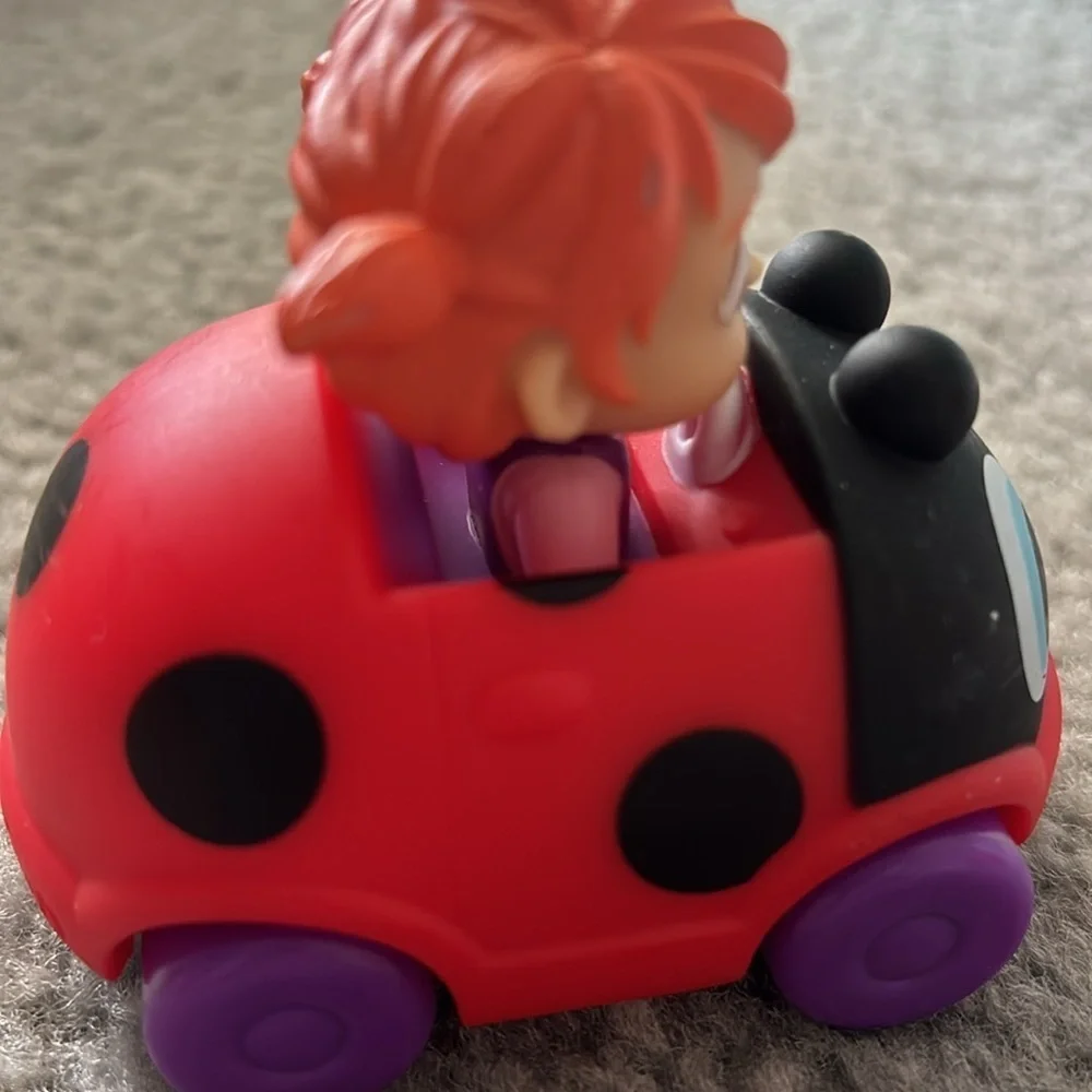 CoComelon YoYo Ladybug and JJ Mini Vehicle - Features Built-inToy Car